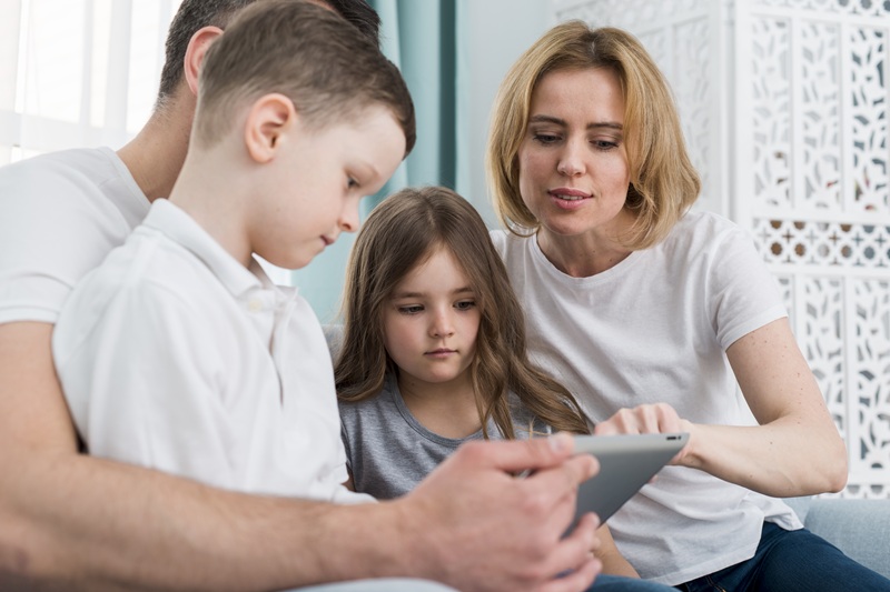 The Role of Parental Accountability in Youth Social Media Usage